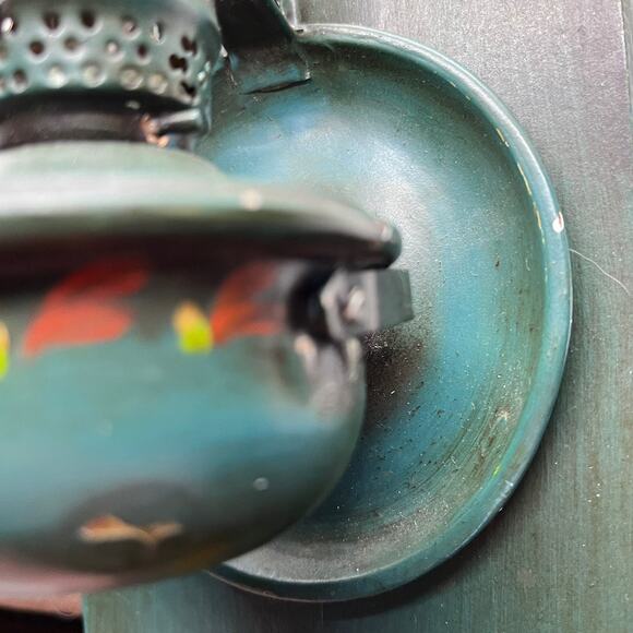 Tole Painted Oil Lamp Sconce Wooden Back Metal Oil Well Retro Handpainted Signed - Picture 16 of 16